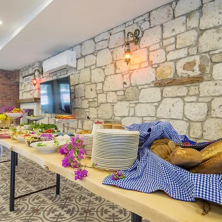 Bademli Hotel 2*